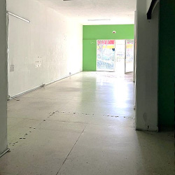 EDIFICIO UNIVERSIDAD 2
Prol. Corregidora Sur N.21. Local 3 Planta baja..