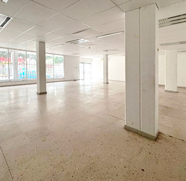 EDIFICIO UNIVERSIDAD 2
Prol. Corregidora Sur N.21. Local 4 Planta baja..